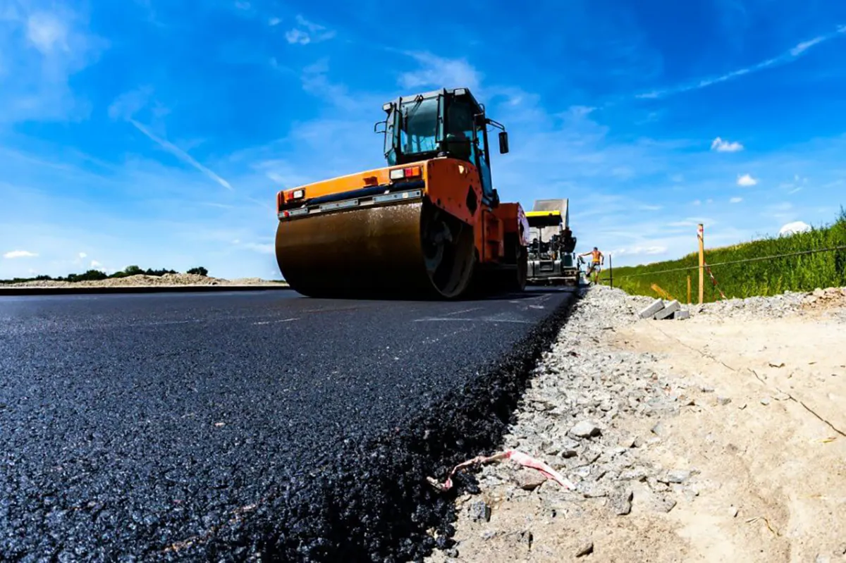 Bitumen FOB vs CIF: What Buyers Should Know Before Ordering